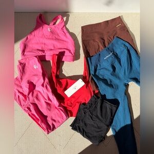 Womens workout clothes bundle: Sports Bras and Leggings Set